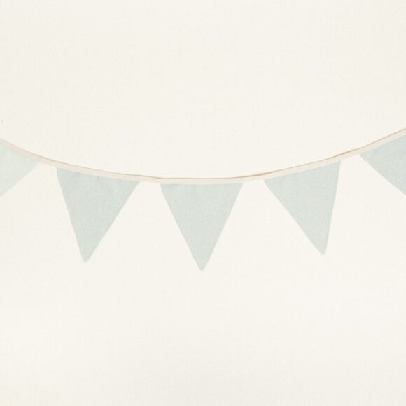 f7b7bebf-963d-477f-b92e-d88096e489f4