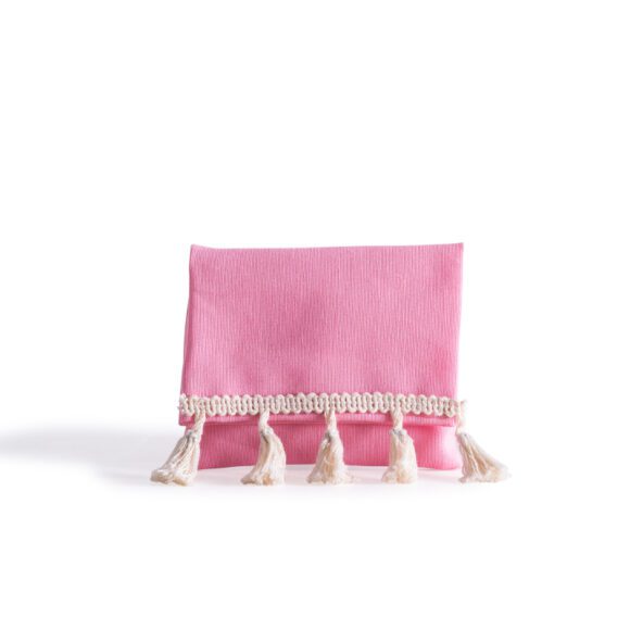 8d9de6b8-5ce6-4e74-a2aa-609a3ea7f8a5